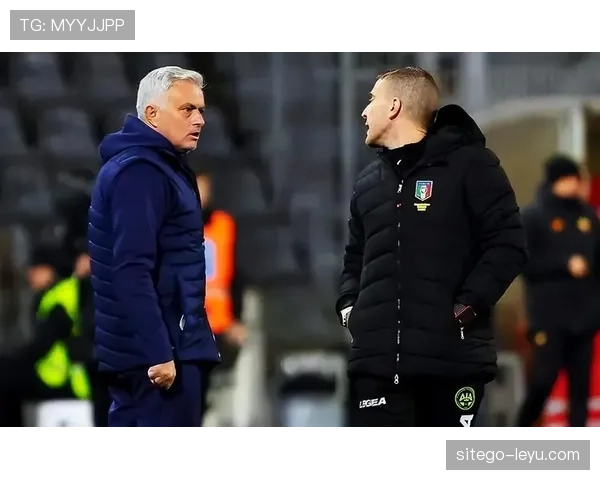 穆里尼奥与孔蒂今夏转会窗口再掀对决新篇章